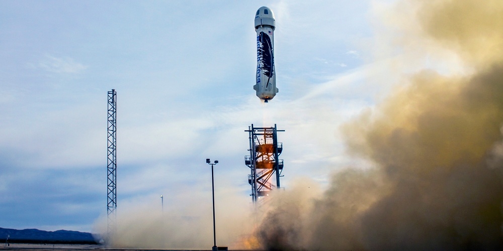Lancering van de BE-3 rakettrap met bovenop de New Shepard capsule