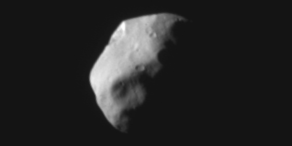 Foto gemaakt van Nix met de Multispectral Visible Imaging Camera (MVIC) aan boord van de New Horizons ruimtesonde. 